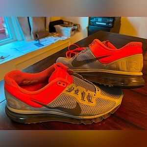 Men’s Nike Air Max Plus shoes